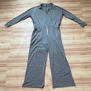 VUORI Size L Gray Long Sleeve Jumpsuit with pockets